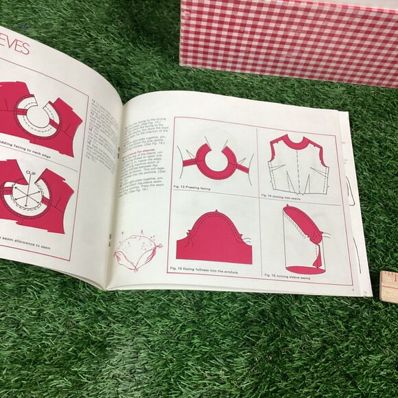 Vintage Creative Patterns 1975 Box Collection - Picture 3 of 12